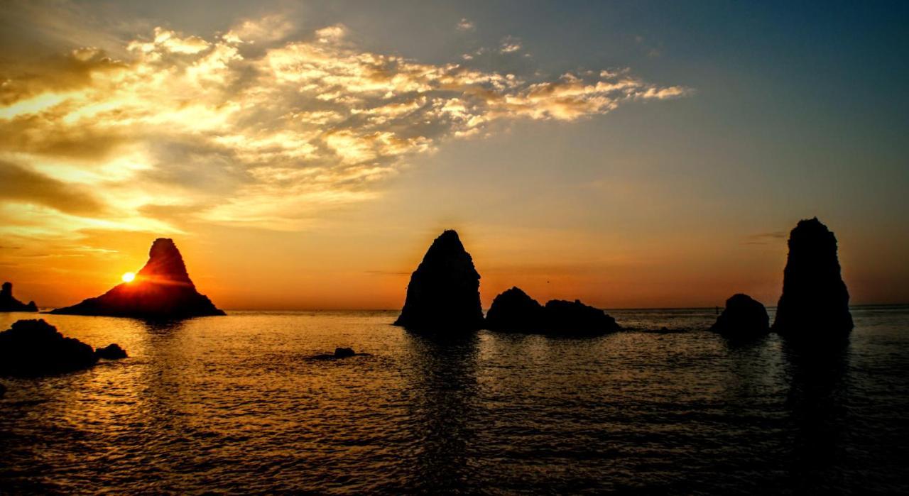 - Il Cavalluccio Marino Fronte Mare Bed & Breakfast 2*